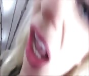 Mãe loira quer o pau do filho dela