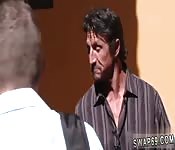 Duas jovens fogosas e dois tiozinhos