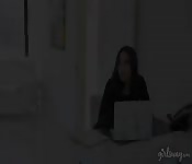 Duas beldades lésbicas no escritório