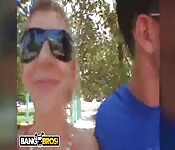 Kandi Kream e Sara Jay se exibindo